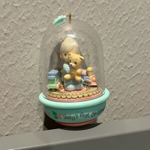 Precious Moments 1993 Vintage 3” Baby’s First Christmas Wind-Up Ornament Enesco